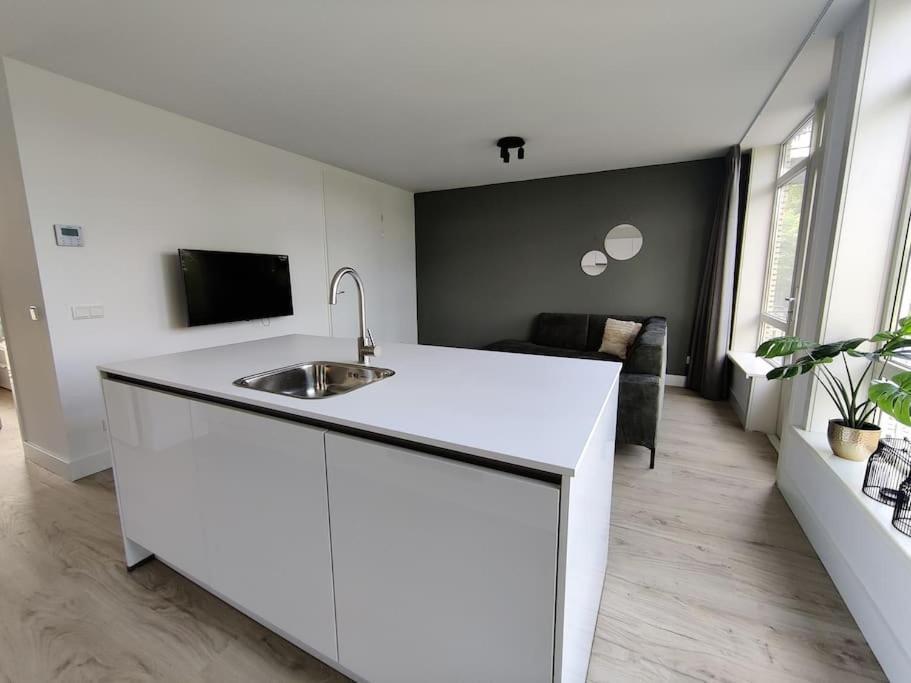 K50165 Modern Apartment Near The Center And Free Parking ไอนด์โฮเวน ภายนอก รูปภาพ